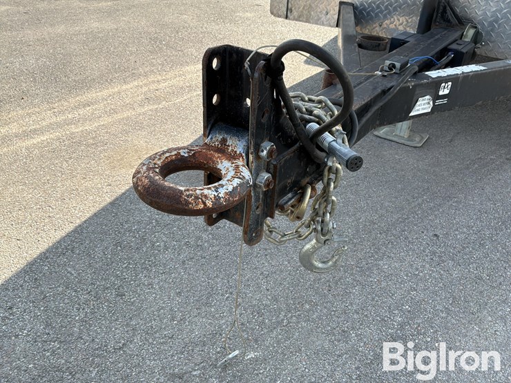 2016-massey-ferguson-730-image-16