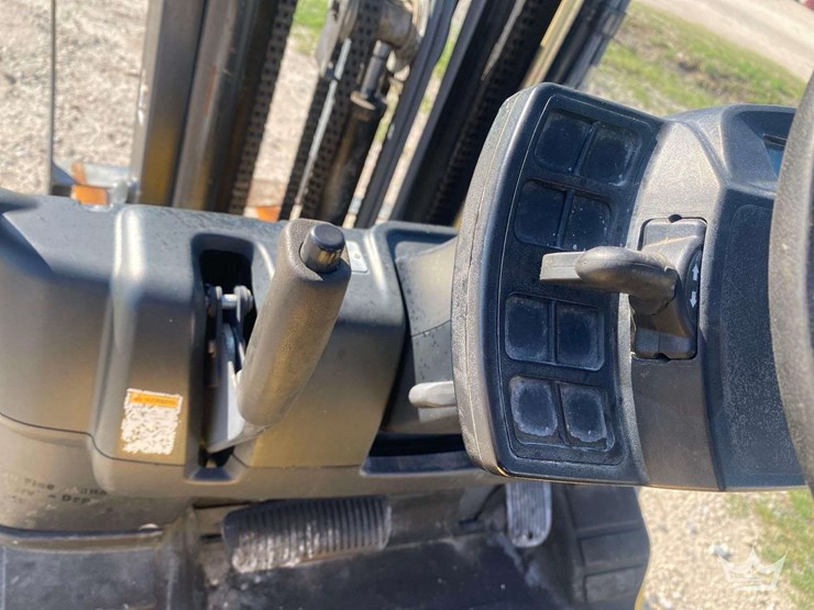 2008-yale-5000lb.-propane-forklift-image-16