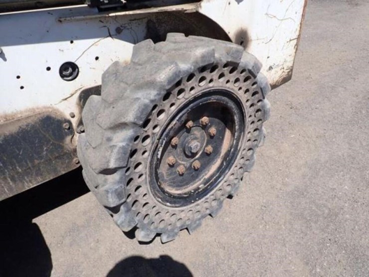 2006-bobcat-s150-image-26