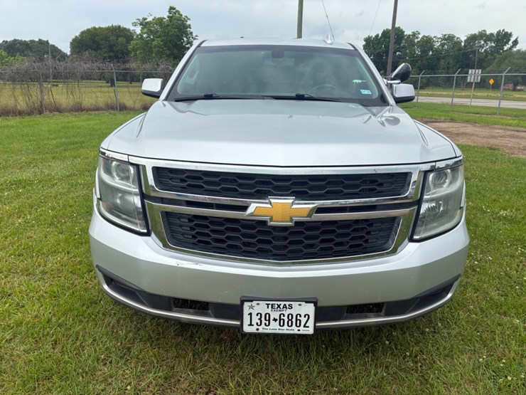 2019-chevrolet-tahoe-image-2