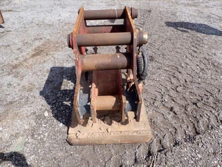 genpac-30-in.-hydraulic-plate-compactor-image-2