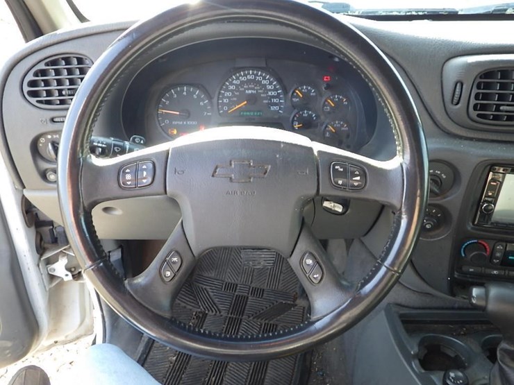 2003-chevrolet-blazer-image-30