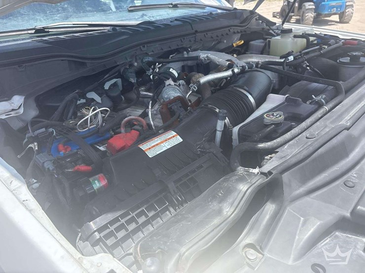 2020-ford-f550-image-13