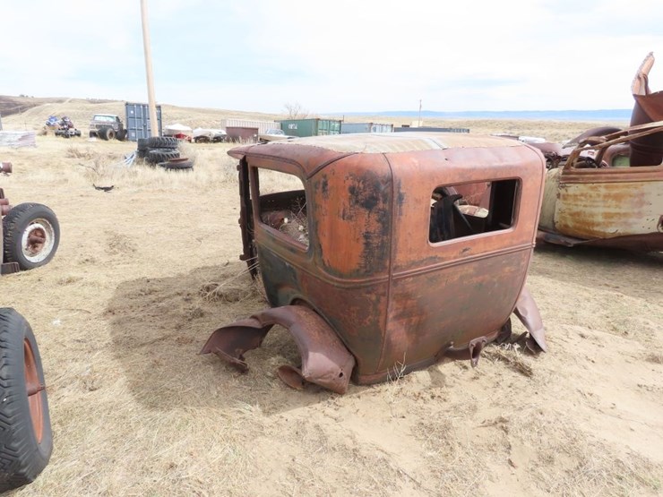 ford-2dr-sedan-body-for-project-image-3