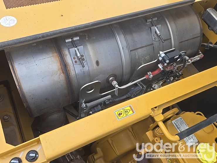 2019-caterpillar-336-image-47