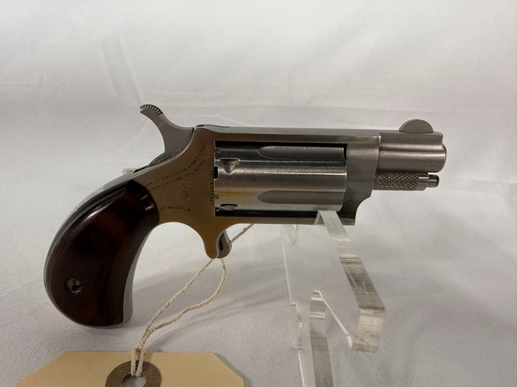 #78-•-north-american-arms-22-magnum-revolver-w29951-image-7