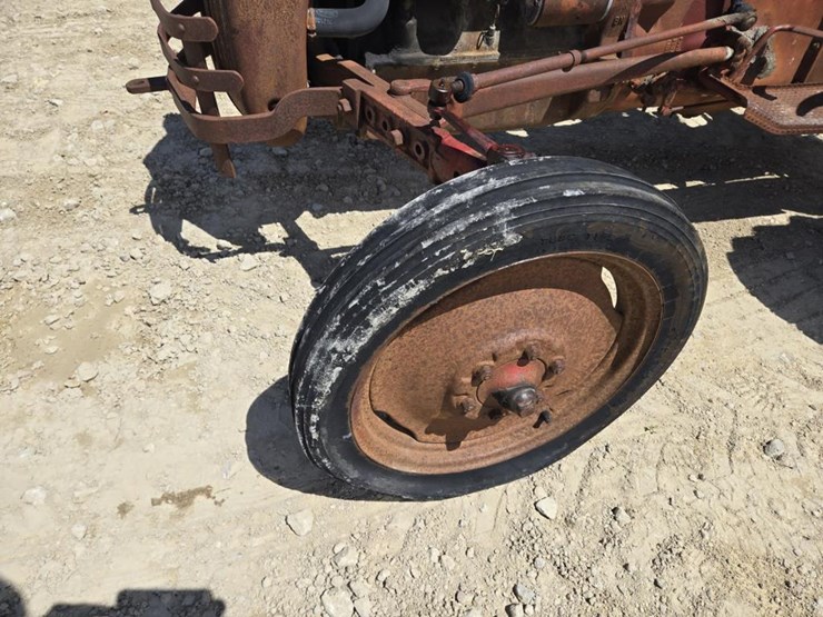 ford-8n-image-15