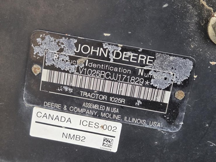 2018-john-deere-1025r-image-15