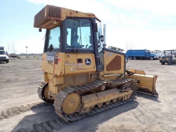 2005-deere-450j-lt-image-5