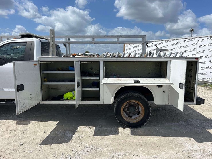 2019-ford-f450-image-18