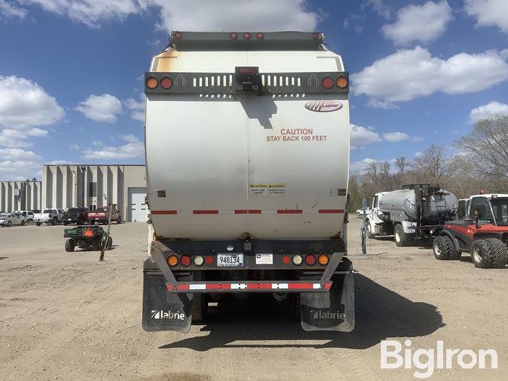 2015-peterbilt-320-image-6