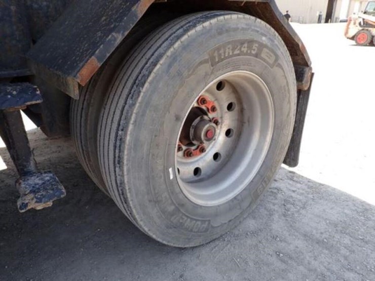 2007-axle-end-dump-image-24