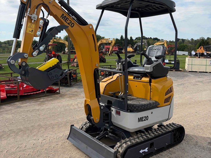unused-me20-mini-excavator-canopy-image-1