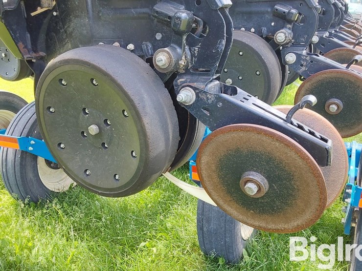 2014-kinze-3600-image-20