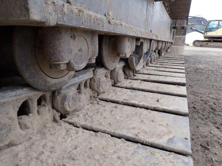 2022-komatsu-pc210-lc-11-image-53