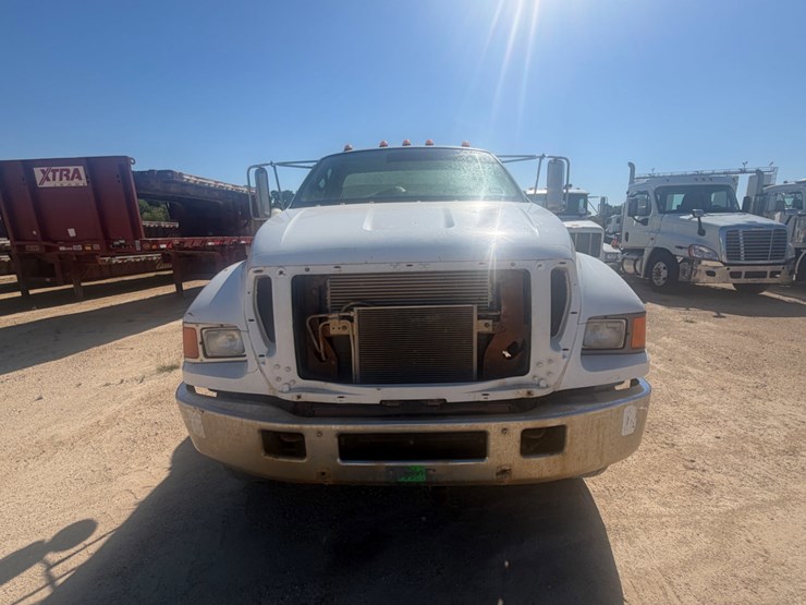 2007-ford-f750-image-2