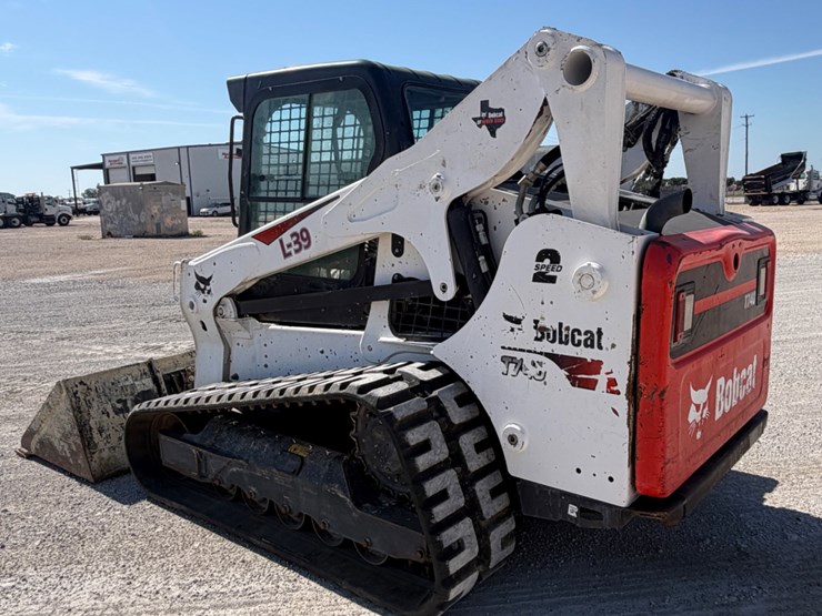 2022-bobcat-t740-image-7