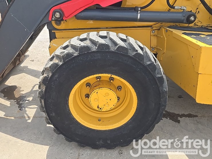 2020-deere-310sl-image-9