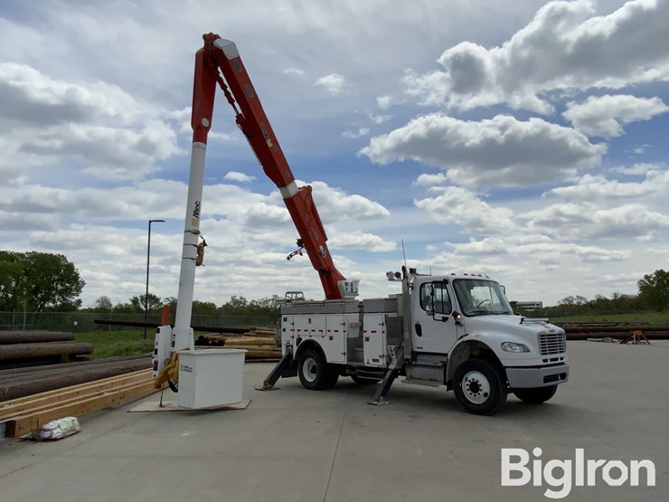 2012-freightliner-m2-106-image-3