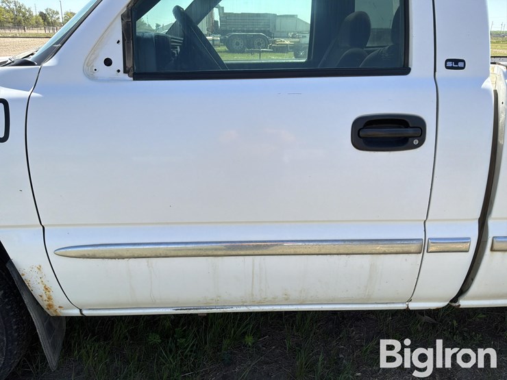 2002-gmc-sierra-1500-image-13