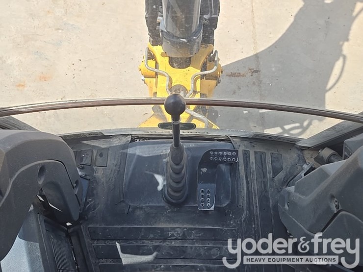 2020-deere-310sl-image-44