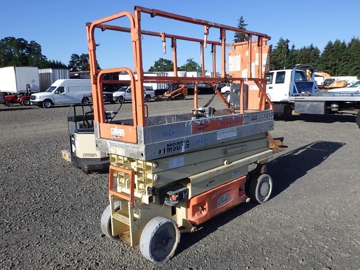 2006-jlg-2030es-image-1