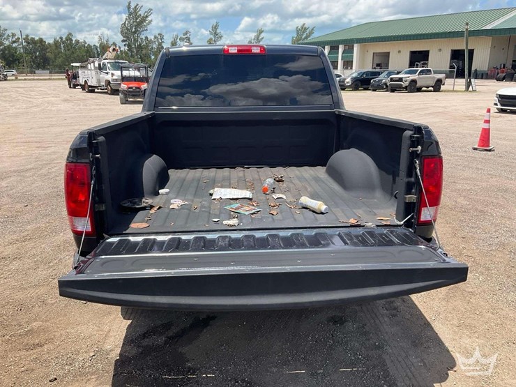 2016-dodge-1500-image-32
