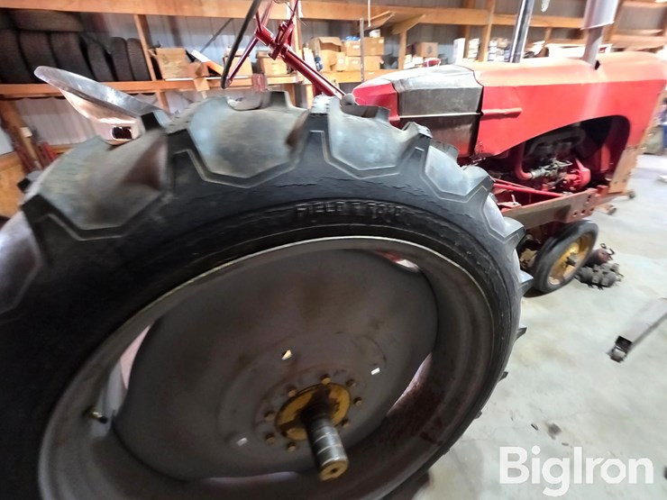 massey-ferguson-22-image-5