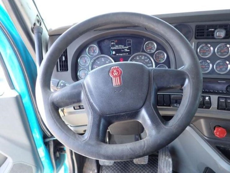 2019-kenworth-t880-image-16