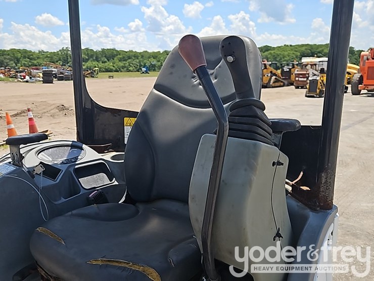 2020-bobcat-e20-image-25