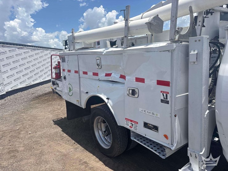 2021-ram-5500-chassis-4x4-altec-at37g-37ft.-bucket-truck-image-38