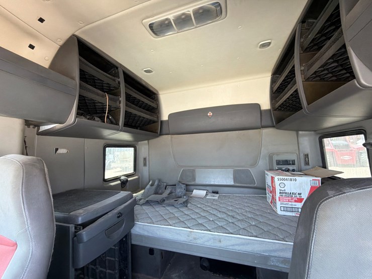 2012-international-prostar-image-10