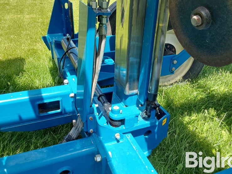 2014-kinze-3600-image-13