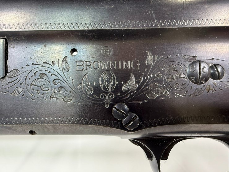#88-•-browning-a-bolt-16ga-shotgun-x40034-image-13