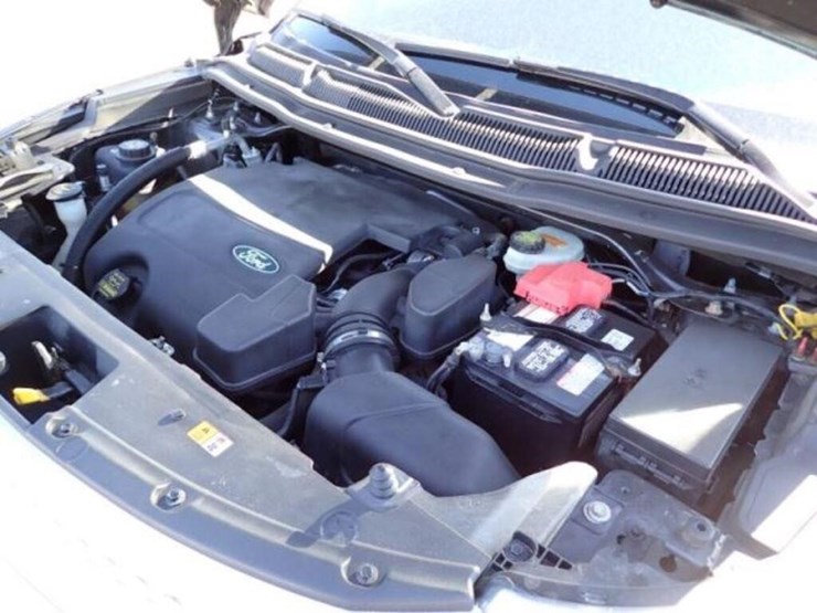 2014-ford-explorer-xlt-image-28