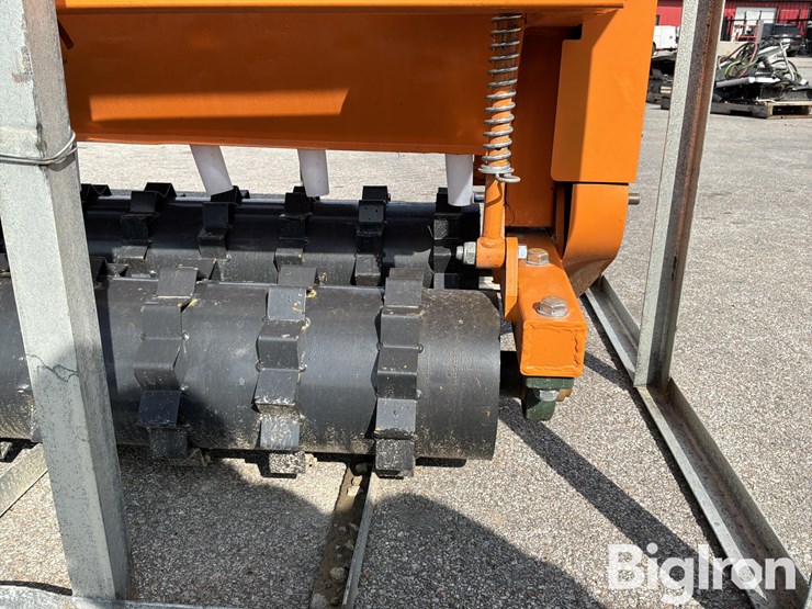 2026-caterpillar-12-image-11