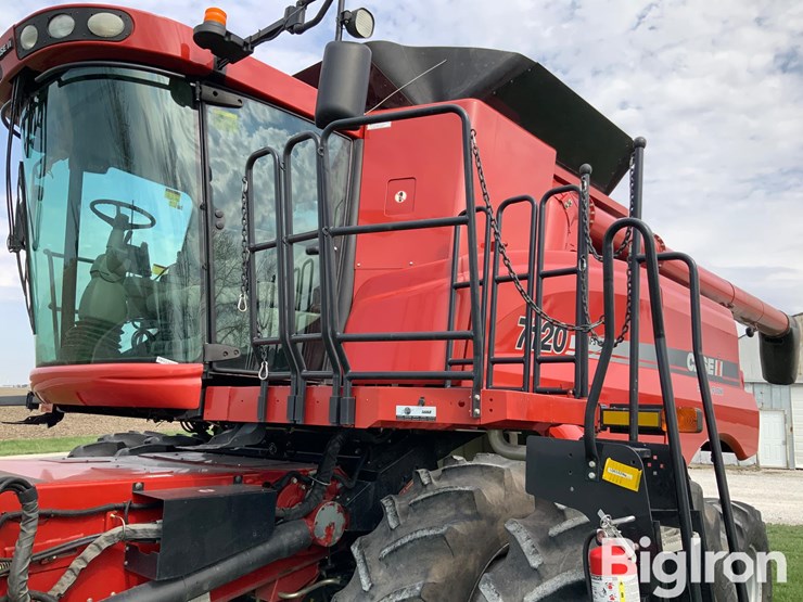 2012-case-ih-7120-image-15