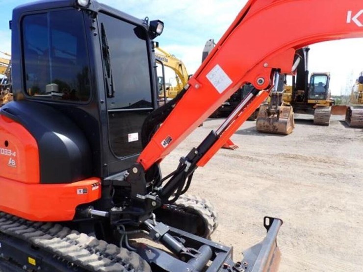 2022-kubota-kx033-4-image-25