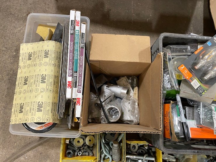 #4611-•-assortment-of-shop-hardware-image-3