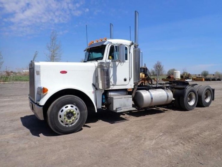 2004-peterbilt-379-image-1