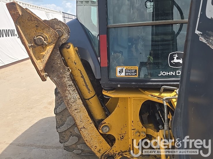 2020-deere-310sl-image-25