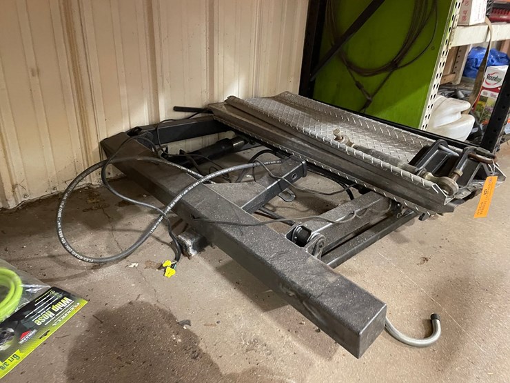 #4564-•-rv-motorcycle-carrier-with-hydraulic-lift-image-2