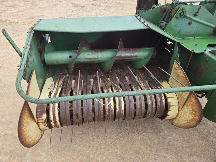 john-deere-24t-image-14