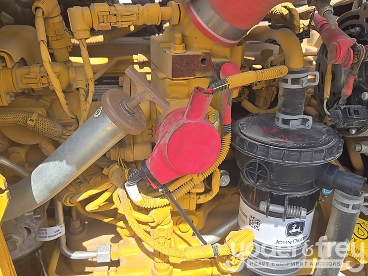 2020-deere-310sl-image-41