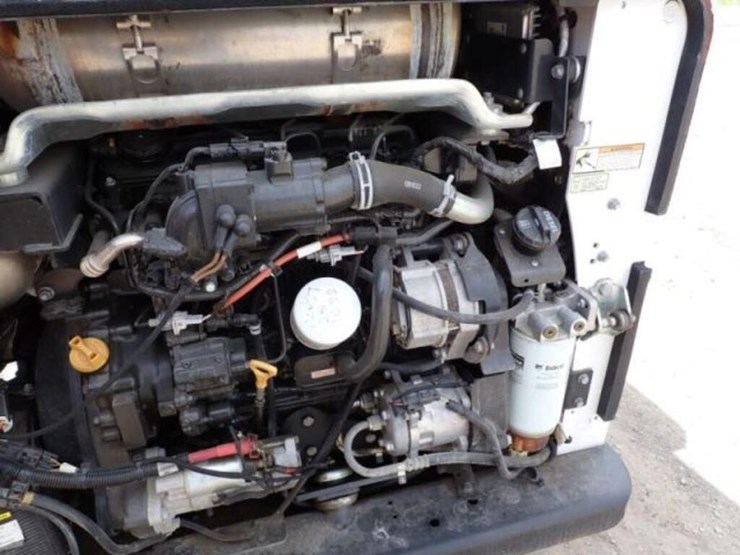 2021-bobcat-t770-image-42