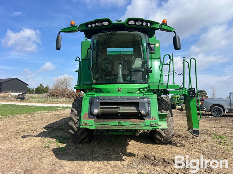 2012-john-deere-s550-image-2