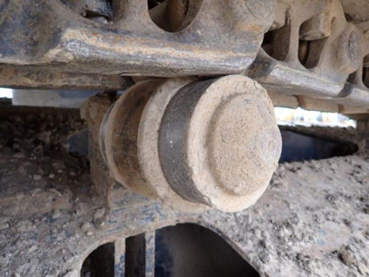 2022-komatsu-pc210-lc-11-image-54