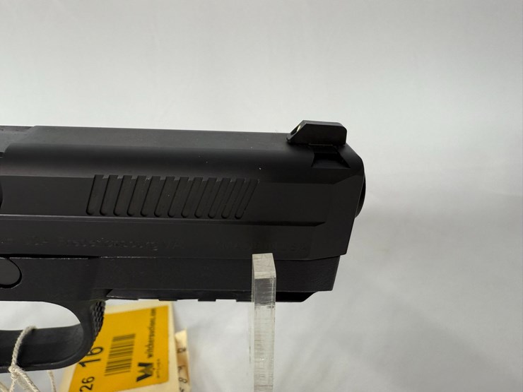 #16-•-fnh-fwp-45-45acp-pistol-61dmp10518-image-21