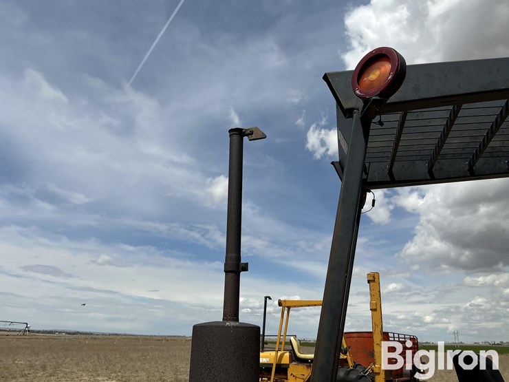 john-deere-380-image-14
