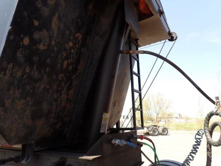 2007-axle-end-dump-image-44
